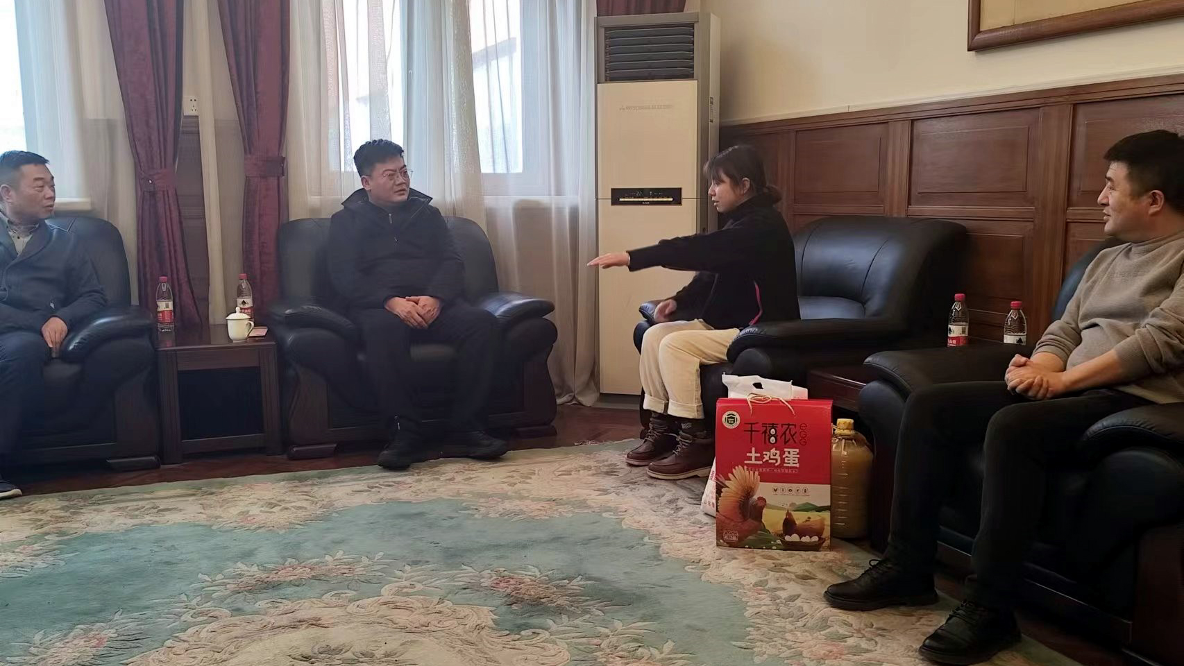 黑料
党委领导看望慰问系统困难党员